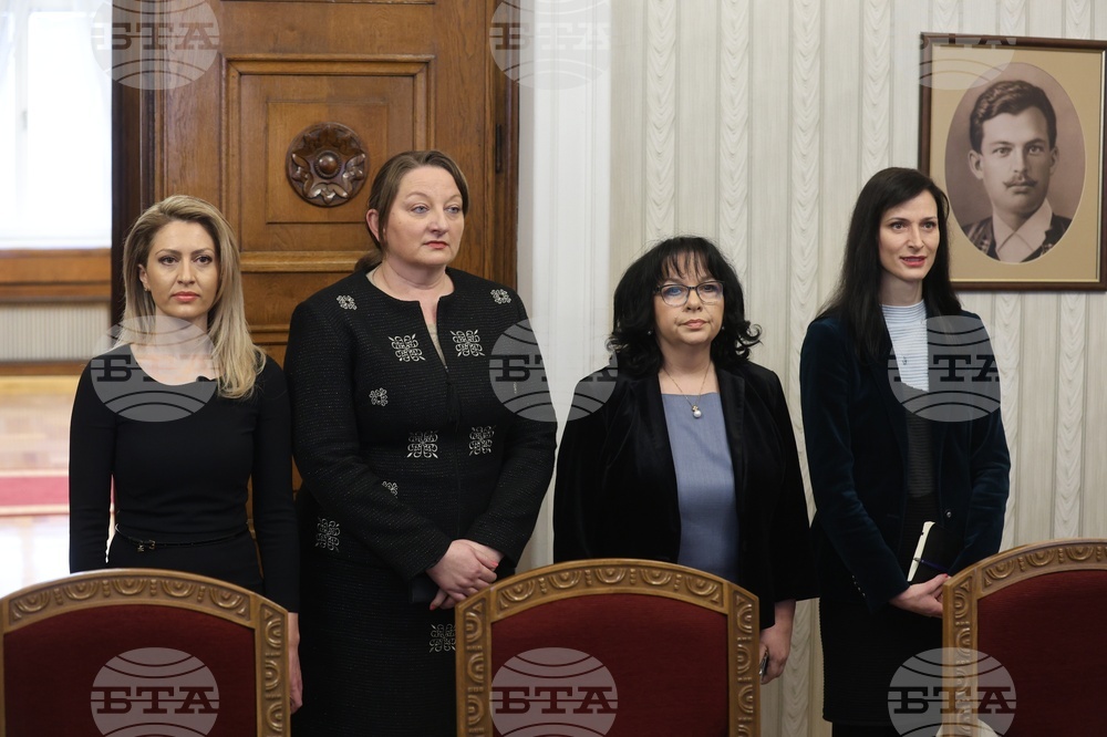 Президент - ГЕРБ-СДС - консултации