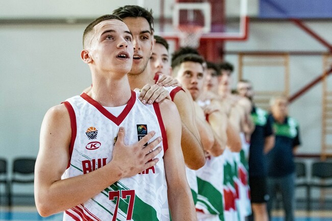 Националният отбор по баскетбол за юноши до 18 години спечели срещу Великобритания в контролна среща в Ботевград