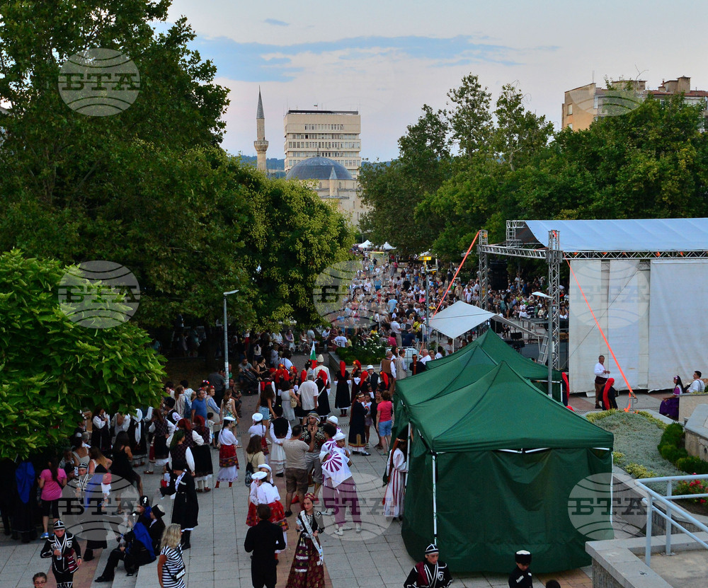 Разград - танцови състави - дефиле