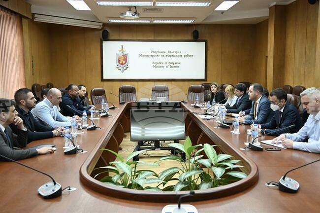 МВР: На среща в МВР с кмета на столицата и представители на бизнеса бяха обсъдени мерки за гарантиране на сигурността