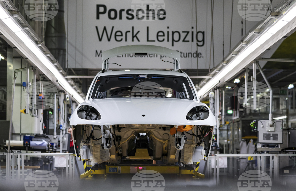 Рязък спад на производството и сектора на услугите в еврозоната показва индексът на мениджърите по доставките