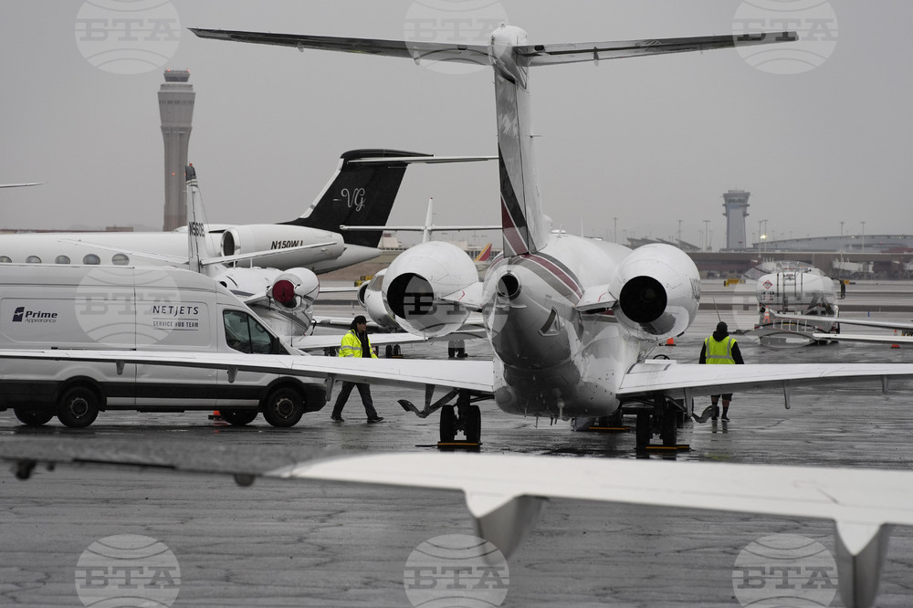 Частен самолет с 8 души на борда се разби в американския щат Мейн