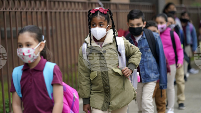 Учениците все още изостават в постиженията си след пандемията от КОВИД-19, сочи изследване в САЩ