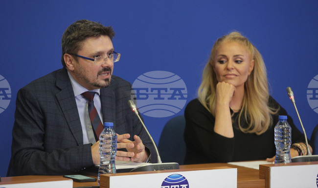 Национален пресклуб на БТА - договор - подписване