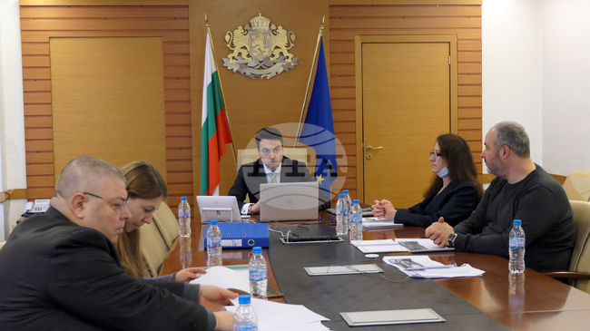 Земеделие - Момчил Неков