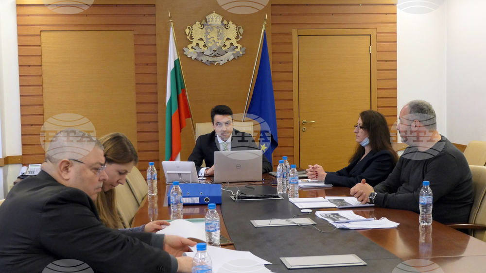 Земеделие - Момчил Неков