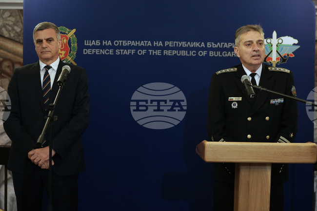 Въоръжени сили – анализ – представяне