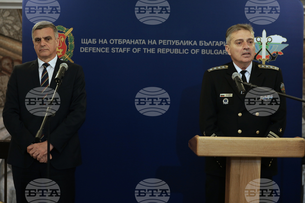 Въоръжени сили – анализ – представяне