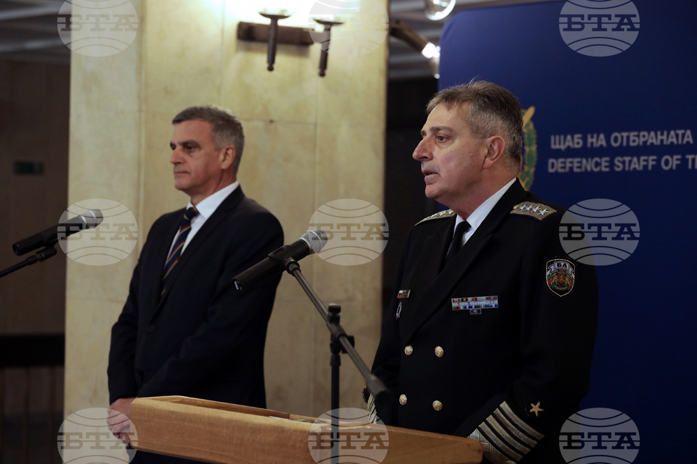 Въоръжени сили – анализ – представяне