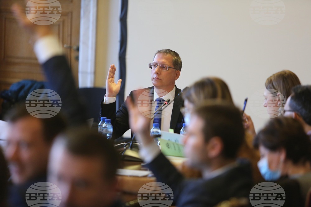 Правната комисия прие на първо четене разделянето на Антикорупционната комисия на два органа