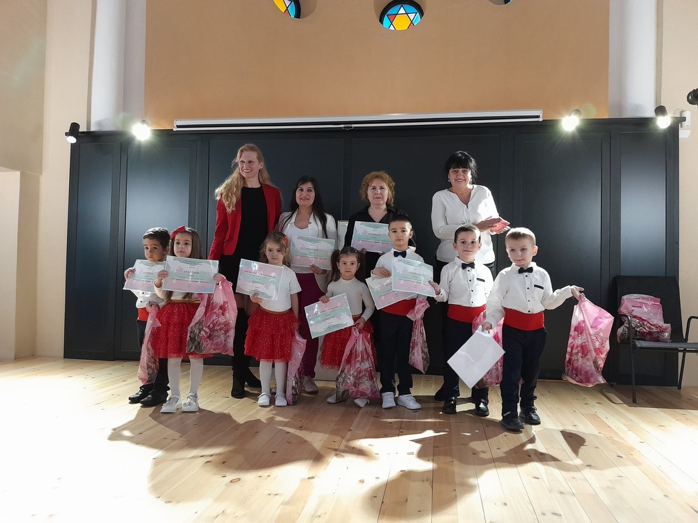 Заместник-кметът на Видин Борислава Борисова поздрави видински деца за участието им в национален конкурс