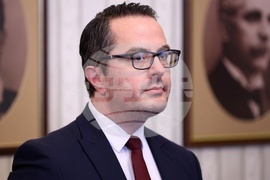 Президент - „Възраждане“ - консултации