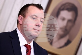 Президент - „Възраждане“ - консултации