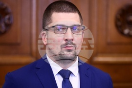 Президент - „Възраждане“ - консултации