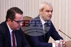 Президент - „Възраждане“ - консултации