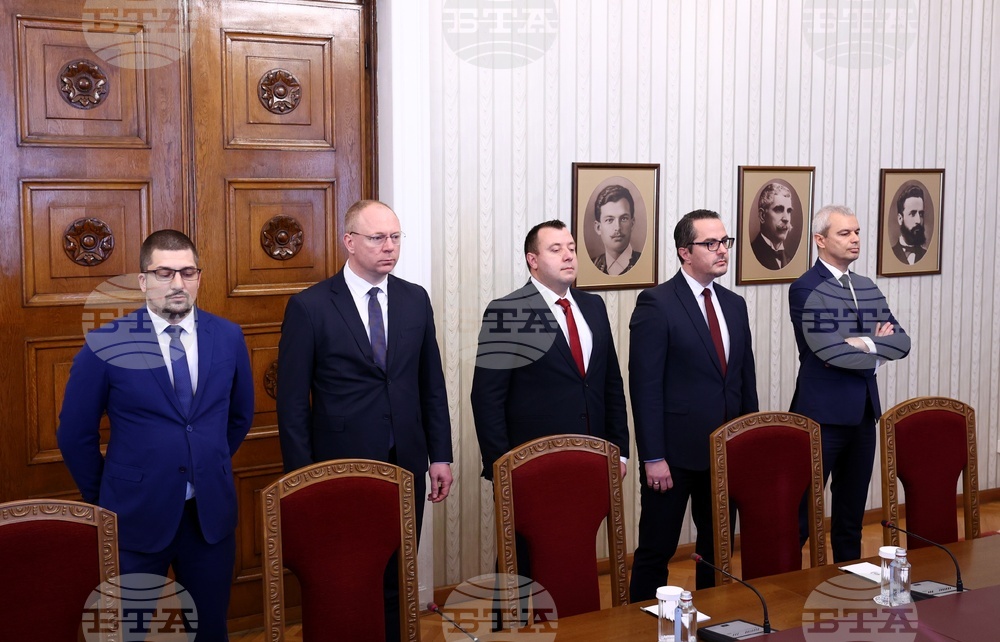 Президент - „Възраждане“ - консултации