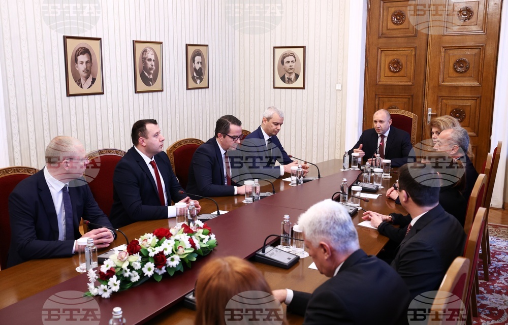 Президент - „Възраждане“ - консултации