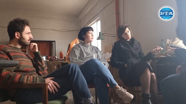 Инсталацията „Съседите“ е послание за грижа към другите, казват пред БТА от екипа на проекта