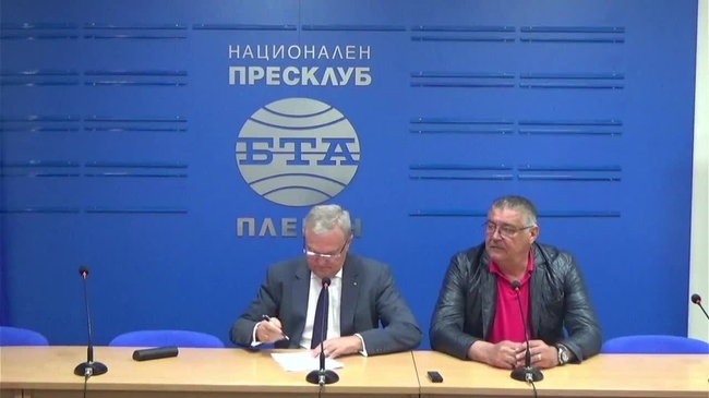 Пресконференция в Плевен на Румен Петков, председател на ПП АБВ