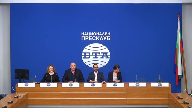 Връчване на стандарт ISO на Сатиричен театър „Алеко Константинов“ за интегрирана система на управление в съответствие с изискванията на ISO 9001:2015, ISO 14001:2015 и ISO 45001:2018.