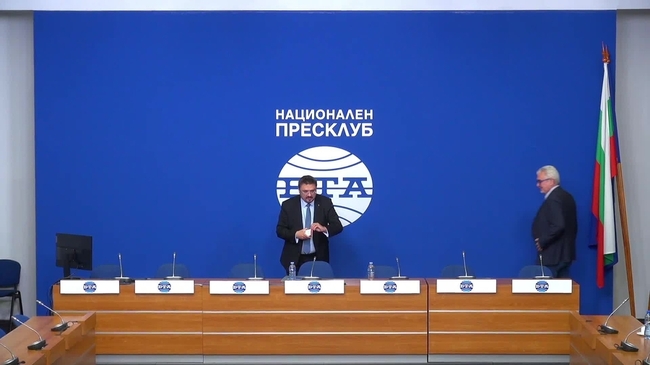 Подписване на договор за партньорство между Българската телеграфна агенция /БТА/ и Националното издателство за образование и наука „Аз - Буки“.