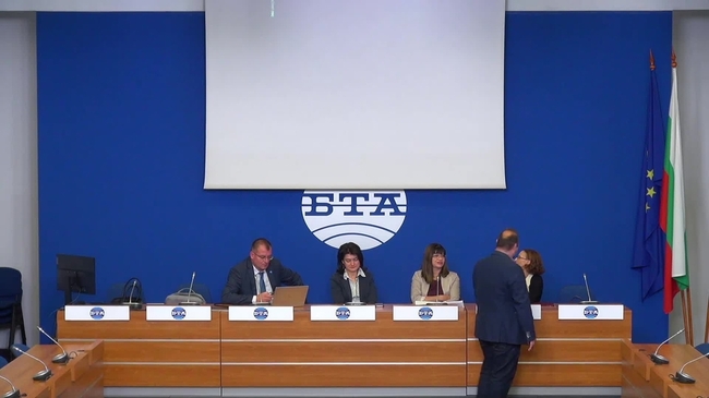 25 септември - Световен ден на фармацевта. Ролята на фармацевтите: предизвикателства, възможности, решения.