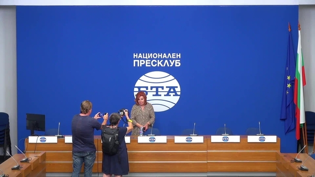 Уволненият директор на Патентното ведомство Таня Найденова дава пресконференция за неправомерни действия на служебния кабинет и блокиране работата на Европейския патентен съд.