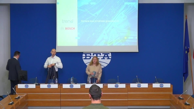 Представяне на данни от национално представително проучване „Нагласи към устойчиво домакинство“.