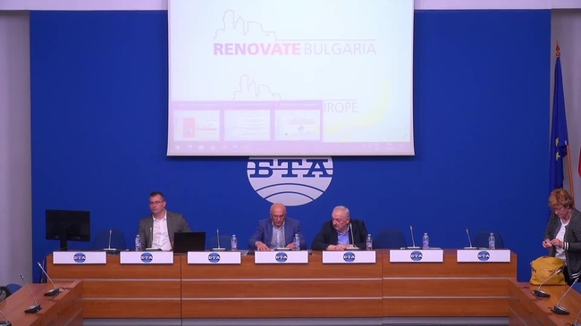 Пресконференция на тема „Над 70% от българите искат да обновят домовете си. Има ли държавна политика за това?“. Представяне на резултатите от проучване на „Алфа Рисърч“ за възобновяване на прекъснатия процес на саниране.