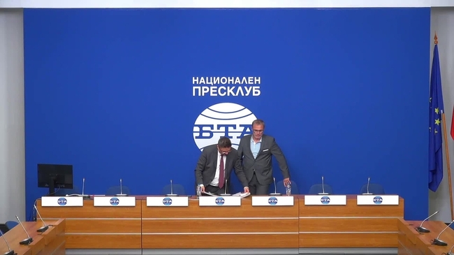 Подписване на договор за партньорство между Българската телеграфна агенция /БТА/ и Националната художествена академия /НХА/.