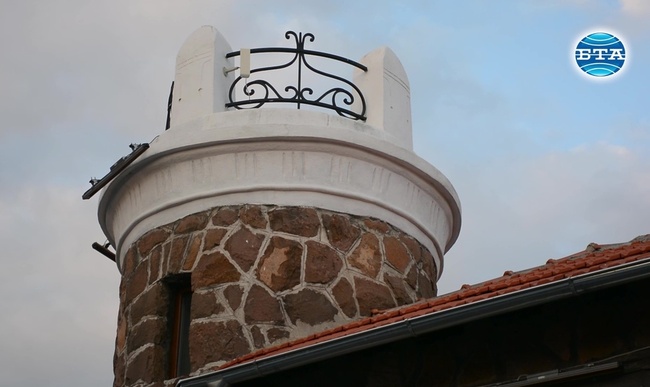 "Кулата на фаропазача" в пристанище Бургас отваря врати за посетители от днес