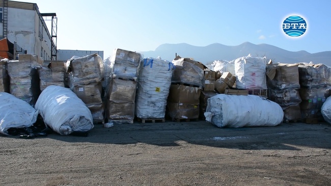 Собственикът на внесените отпадъци от Италия, складирани във Враца, ще бъде глобен след повторна проверка