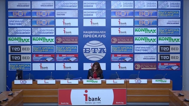 Бизнесът финансира училищните схеми