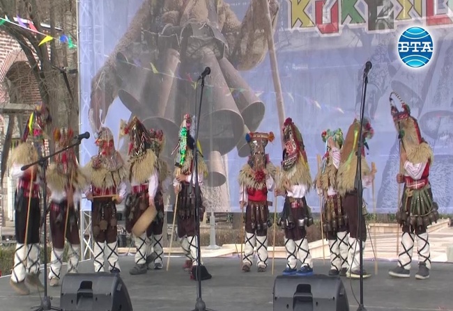 С детски фолклорен празник започна тазгодишното издание на фестивала "Кукерландия" в Ямбол