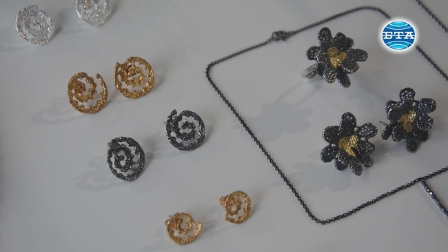 Бижутерска изложба "Огледални образи" във Варна