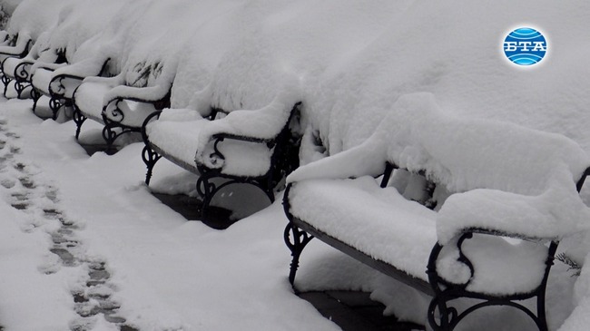 Снежна София по време на пандемия от COVID-19