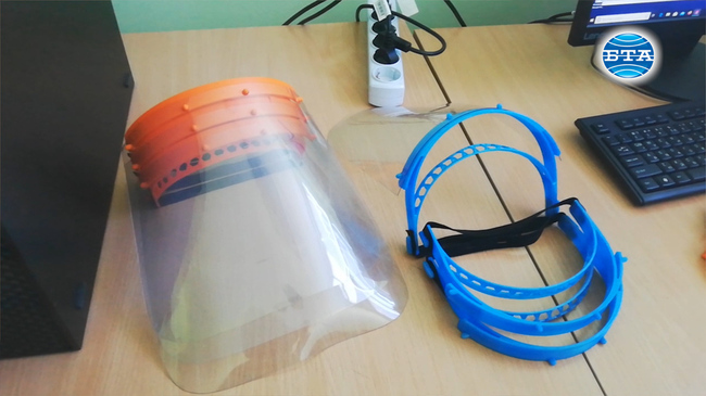 В сливенско училище изработват предпазни шлемове чрез 3D технология