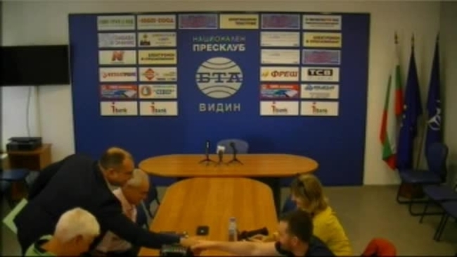 Пресконференция на депутатът Филип Попов,секретар на парламентарната група на коалиция "БСП за България"