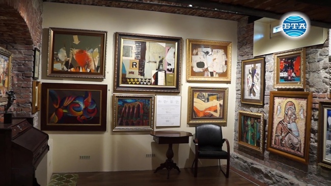 Галерия "Джуркови" - едно от бижутата на Старинен Пловдив