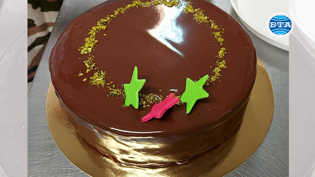 "Малката Виена" превръща прочутата торта "Сахер" в шедьовъра "Гараш"