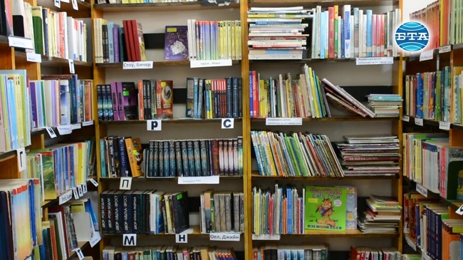 Мобилна библиотека доставя книги до домовете в Благоевград