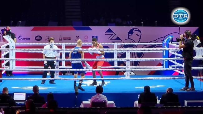 Хавиер Ибанес Диас разгроми хърватина Филил Колак и се класира за осминафиналите на световното първенство по бокс