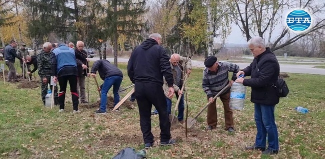 Залесиха пространството около изграждащия се Военен мемориал в Разград