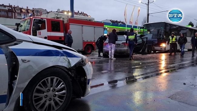 Шофьор причини тежка катастрофа в центъра на София при гонка с полицията