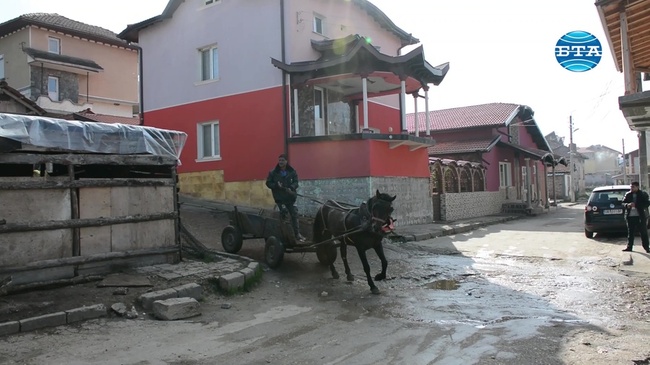 Работа, улици и обществен ред искат от политиците жителите на ромския квартал "Изток" в Луковит 