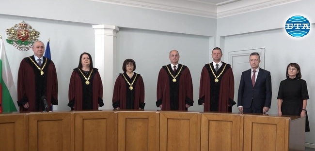 Янаки Стоилов и Соня Янкулова положиха клетва като конституционни съдии