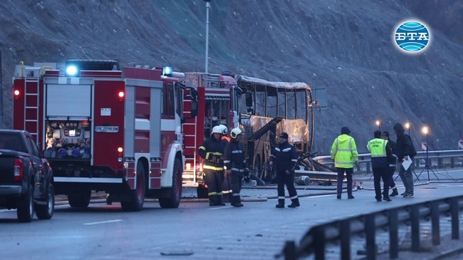Започна разследване на тежката катастрофа на магистрала "Струма"