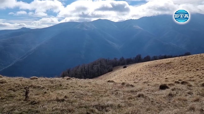 Планината е предпочитана по време на пандемия, туристите в хижите обаче намаляват заради зелените сертификати