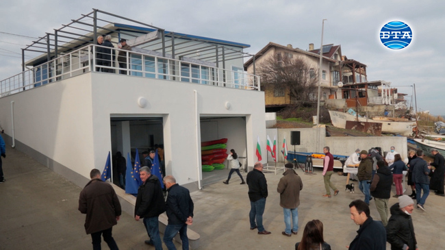 Нов морски клуб отвори врати на Никулден в рибарското селище "Кария" край Шабла