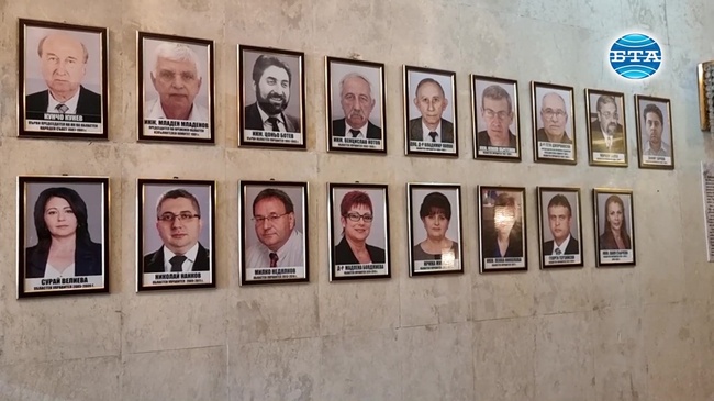 Галерия на областните управители на област Ловеч за 30-годишнината от създаването на институцията